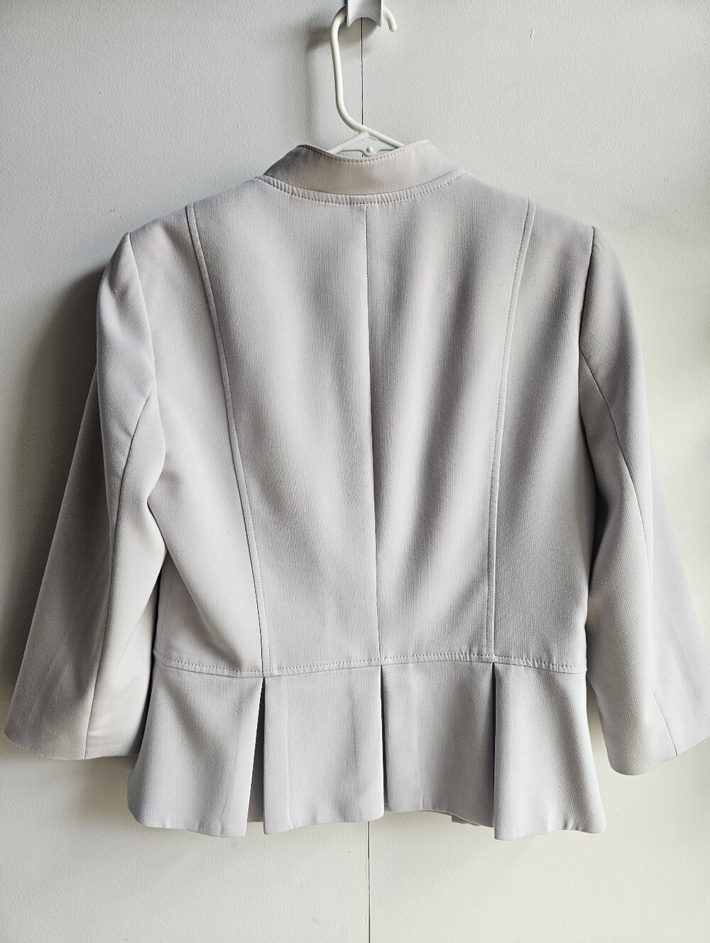 WHBM Flirty-Hem Peplum Blazer in Women's 6 - Picture 12 of 16